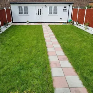 https://the-white-house-retreat.brighton-hotels-england.com
