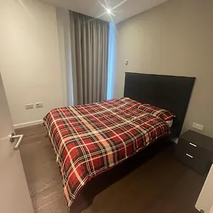 https://apt-roberts-2-bed.cambridgehotelsuk.com
