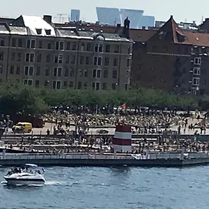https://guest-room-w-harbor-view-and-balcony.copenhagenhotelselect.com